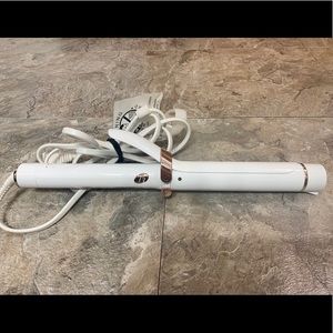 T3 1.25 inch curling iron